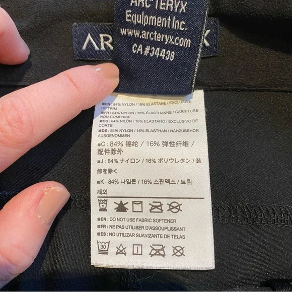 (M) Arc’teryx Men’s Hiking Pants Black Medium Hike Outdoor Windbreaker 33x32 - Picture 9 of 15